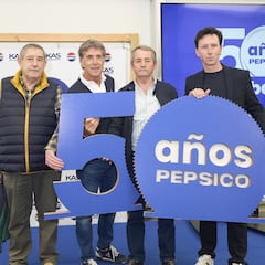 Homenaje al ciclismo en los 50 años de la empresa KAS