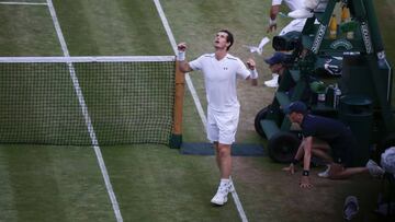 Andy Murray and Venus Williams scrape through to the Last 16