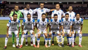 Nicaragua&#039;s national football team players pose for pictures before their CONCACAF Gold Cup 2019 football match against Costa Rica, at the National Stadium in San Jose, Costa Rica, on June 16, 2019. (Photo by Ezequiel BECERRA / AFP)