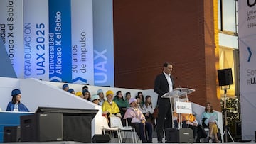 Rafa Nadal comparte con los graduados de UAX que “el éxito no depende solo del talento y mucho menos de la suerte”