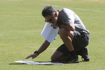 Hace un año, en el mes de junio, el entrenador pereirano volvía a Medellín después de un paso por la selección de Paraguay. Hace unas semanas renovó su contrato.