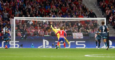 Griezmann batió a Gulacsi y puso el 1-1 en el marcador.