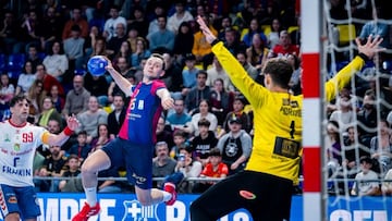 Wanne se enfrenta al portero Rodríguez.