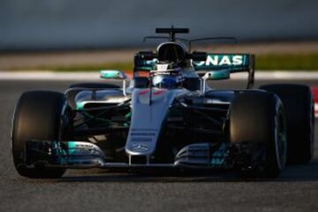 Valtteri Bottas con el Mercedes F1 WO8.