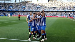 Los jugadores del Deportivo celebran un gol ante la Cultural Leonesa.