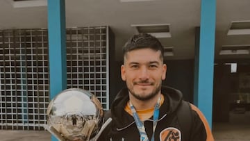 “Argentina quiso nacionalizarme, pero yo quería jugar por Chile; volví a Colo Colo para que me vieran y nunca me llamaron”