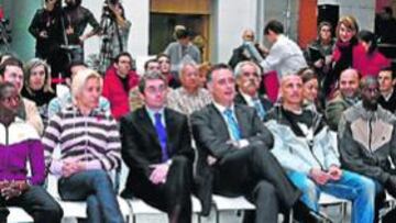 <b>ESTRELLAS. </b>Un momento de la presentación de la carrera.