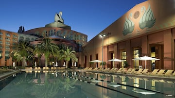 El resort de lujo forma parte de Disney World y cuenta con más de 700 habitaciones, un par de piscinas y múltiples restaurantes, que podrán ser utilizados tanto por jugadores, cuerpo técnico, staff y medios de comunicación, con las medidas sanitarias y de distanciamiento social, durante el torneo especial MLS is Back.