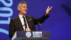 Gary Lineker meets "greatest of all time" Leo Messi