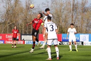 Jacobo se impone a Zeroli en la primera parte, antes de abandonar el campo por lesión en la segunda.