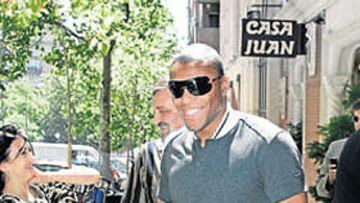 <b>EN MADRID. </b>Baptista llegó ayer a la capital y comió en Casa Juan.