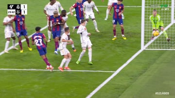 El gol fantasma de Lamine Yamal en el último Clásico en el Bernabéu