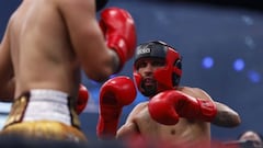 Así fue la espectacular ráfaga de golpes de Pereira en La Velada del año 5 de Ibai que obligó a para el primer combate