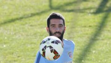 Siqueira y Arda Turan ya se entrenan con el resto del grupo