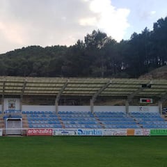 El Náxara se aferra al bosque: ¿es el campo más peculiar de España?