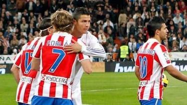 Diego Forlán signs for Hong Kong Premier League side Kitchee SC