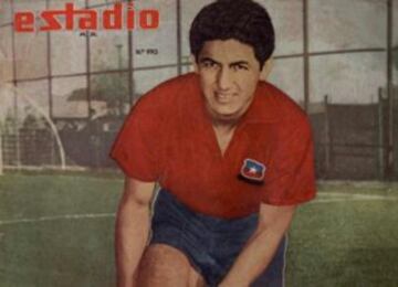 El ídolo de la U, luego del Mundial de 1962, viajó a Italia para fichar en el Milan. Sin embargo, no hubo acuerdo en el contrato.