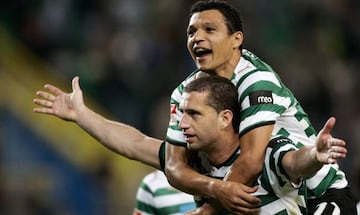 Rochemback celebra un gol en su etapa como jugador del Sporting.