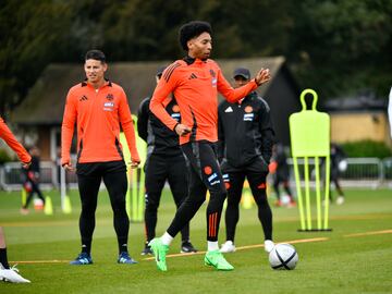 La Selección Colombia continúa su preparación de cara al partido amistoso frente a España en la ciudad de Londres.