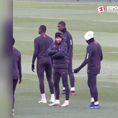 Neymar: PSG star's training routine doesn't please fans