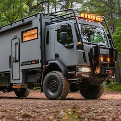 700.000 euros: un camión camperizado para la aventura