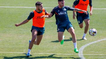 08/07/22 PRETEMPORADA RCD ESPANYOL 
ENTRENAMIENTO 
Vargas - Embarba