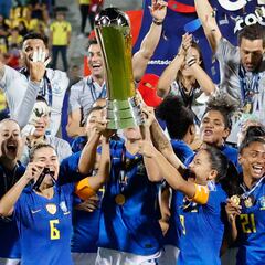 Brasil alza su octava corona