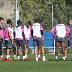 Muñiz cita a todos los disponibles