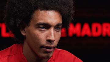Axel Witsel sorprende a los atl¨¦ticos con un sobresaliente espa?ol en sus primeras palabras