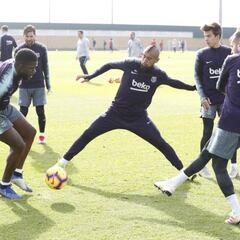 Umtiti está listo, "como un tiro" y presiona a Lenglet