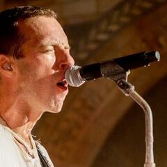 PETA pide a Coldplay que sirva sólo comida vegana en su próxima gira