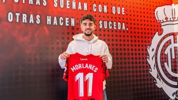 Morlanes posa con su nueva camiseta