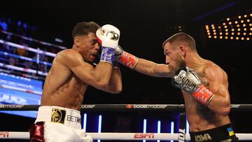 Vasiliy Lomachenko y Jamaine Ortiz en el combate estelar.