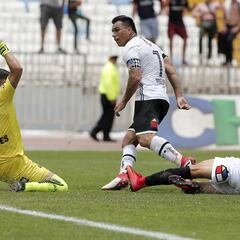 Paredes le soluciona todos los problemas a Colo Colo