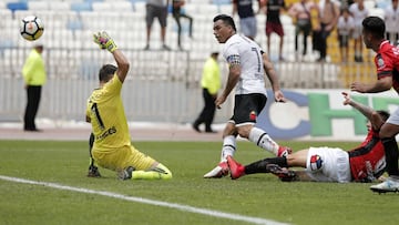 Paredes le soluciona todos los problemas a Colo Colo