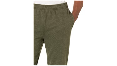 Este pantal¨®n de ch¨¢ndal ¡®jogger¡¯ para hombre con 15.000 valoraciones cuesta menos de 10 euros