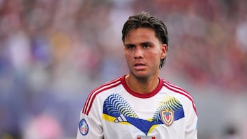 Telasco Segovia jugará con Messi