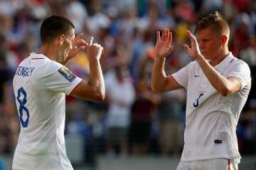 El equipo norteamericano se llevó el triunfo con goles de Dempsey (3), Zardes, Johannsson y González. Cuba recibió seis goles por segunda vez en el torneo.