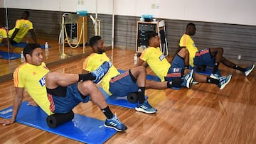 Luis Muriel, Jefferson Lerma, Alfredo Morelos y Davinson S&aacute;nchez en trabajas de recuperaci&oacute;n con la Selecci&oacute;n Colombia en Jap&oacute;n.