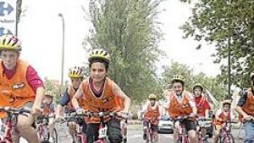 <b>28 PELOTONES. </b>Cerca de mil niños participaron ayer en la fase de clasificación de Madrid.