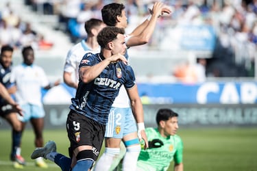 Estaba con un jugador menos el Ceuta, por expulsión de Yago Cantero y aún con todo, Marcos Fernández apareció para empatar el partido contra el Zaragoza. Gol espectacular, haciendo un escorzo a la media vuelta.
 
