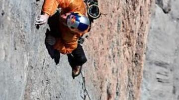 Los Pou, escalando 'Zahir'.