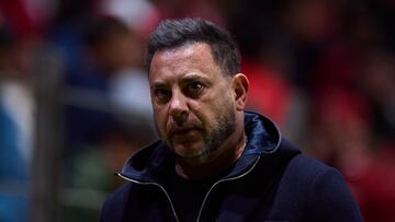 Antonio Mohamed head coach of Toluca during the 5th round match between Toluca and Tigres UANL as part of the Liga BBVA MX, Torneo Clausura 2025 at Nemesio Diez Stadium, on February 01, 2025 in Toluca, Estadio de Mexico, Mexico.