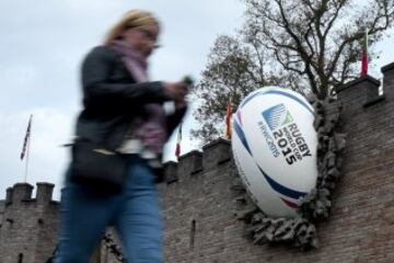 La ciudad de Cardiff está inmersa en el rugby.