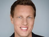 Quién es David Ellison, el multimillonario CEO de Paramount Skydance que ha desafiado a Netflix con su oferta por Warner Bros