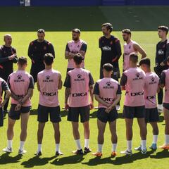 Bordalás y un folio en Blanco