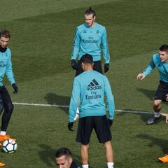 Mayoral, Llorente y Achraf, fuera de la lista para el Betis