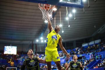 Regresa como capitán del equipo en su tercera temporada con la quinteta capitalina. 