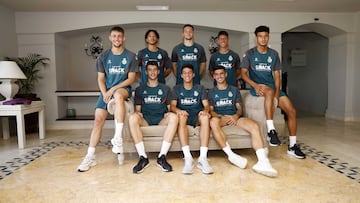 Los canteranos del Espanyol 2022-23: Jofre - Luca Warrick - Ángel Fortuño - Villahermosa - Omar - Joan García - Simo - Rubén