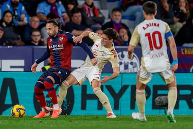 Carlos ?lvarez devuelve al Levante al playoff